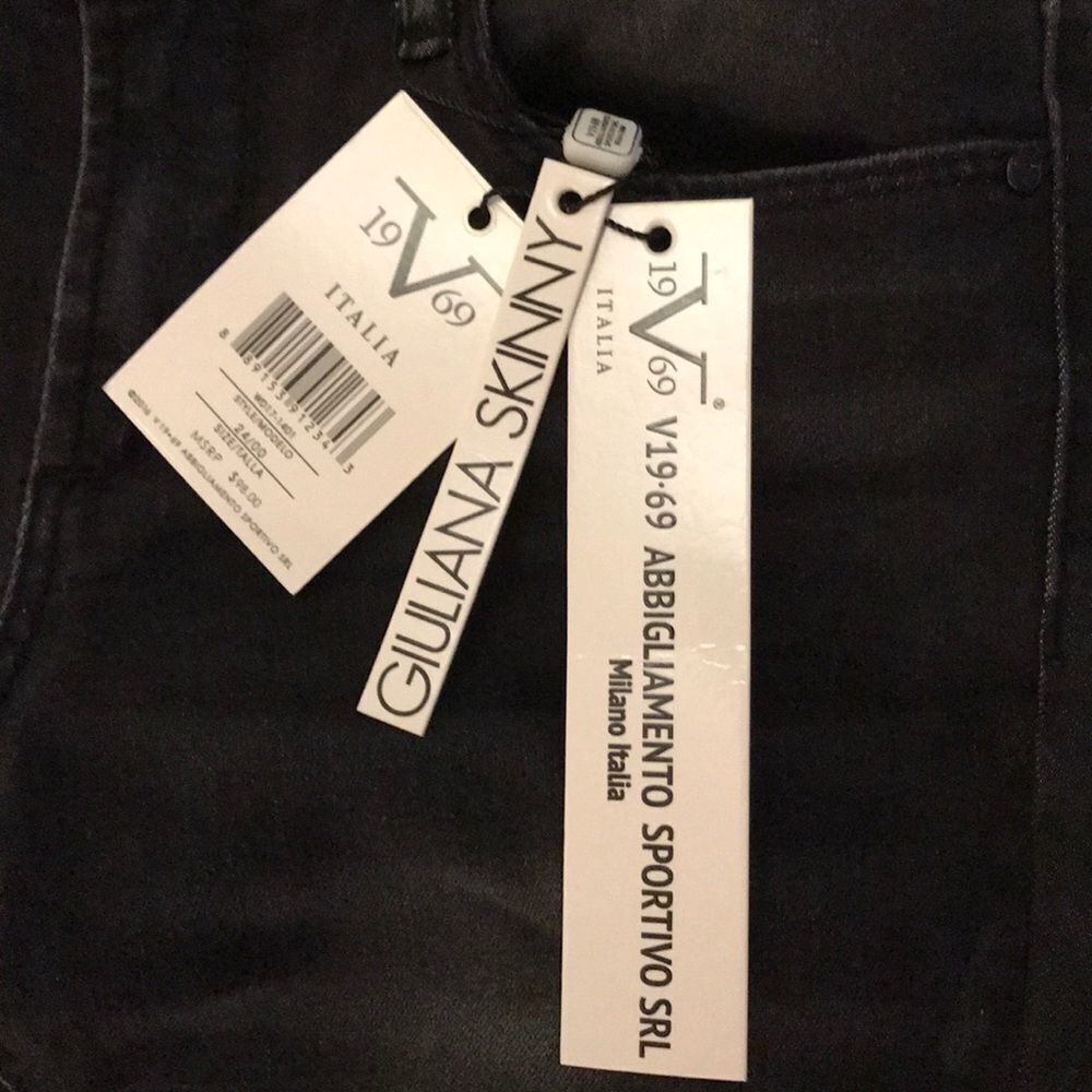 Black skinny jeans - Picture 2 of 4